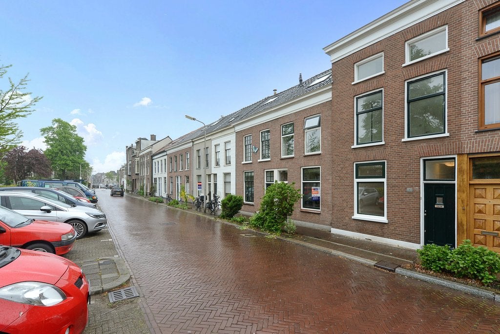 Tussenwoning te huur: Oostplantsoen 11, Delft