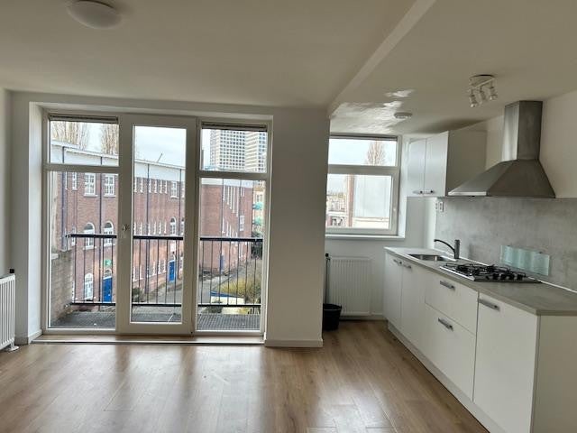 Flat Zeilmakersstraat 17