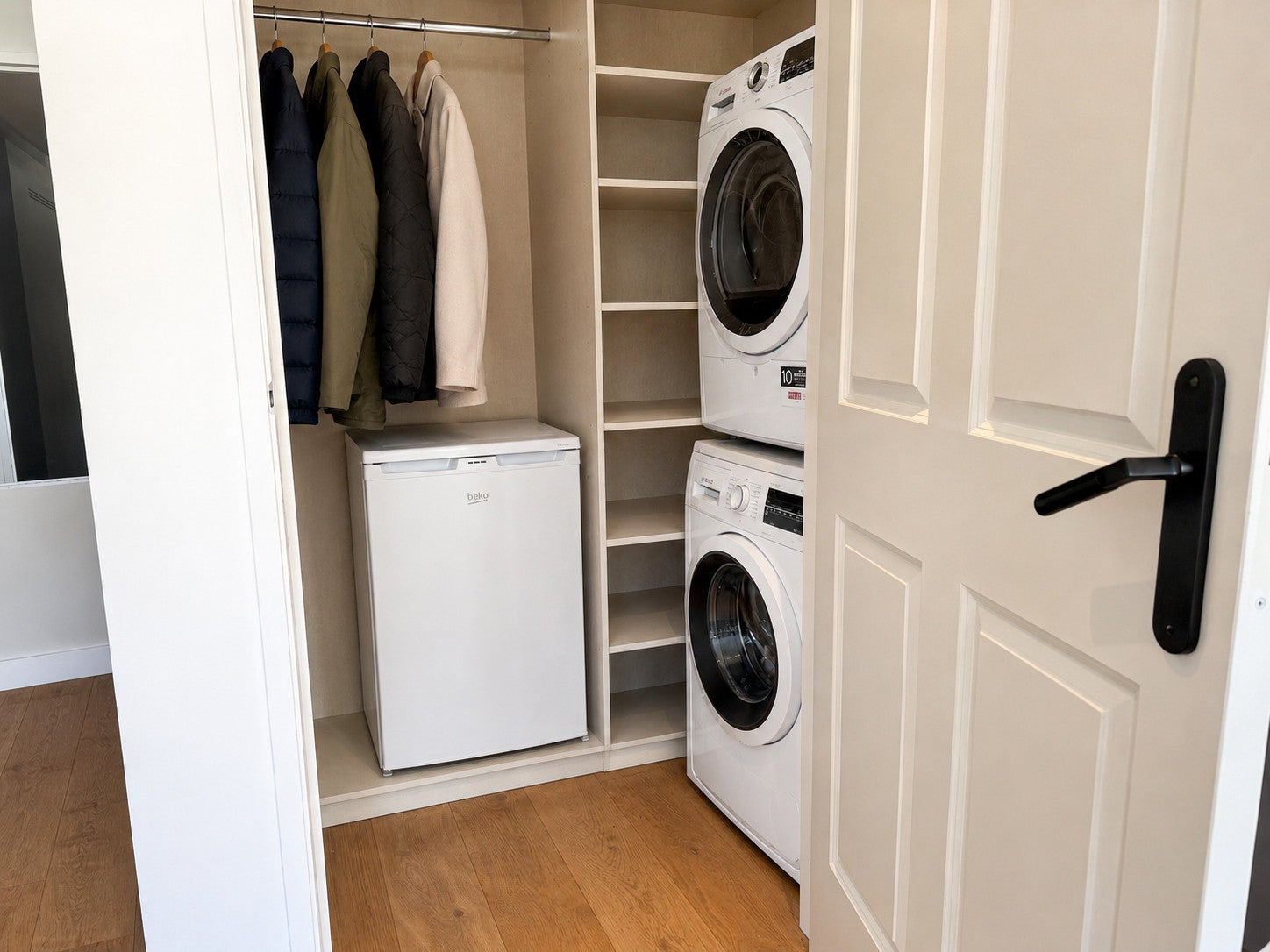 Appartement te huur: Albert Cuypstraat 150B, Amsterdam