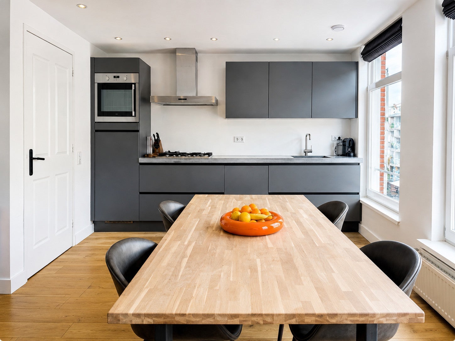 Appartement te huur: Albert Cuypstraat 150B, Amsterdam