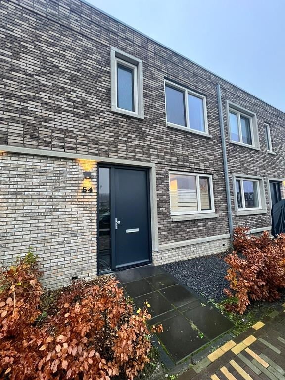 Te huur: Huis Anna Maria van Schurmanlaan 54 in Almere