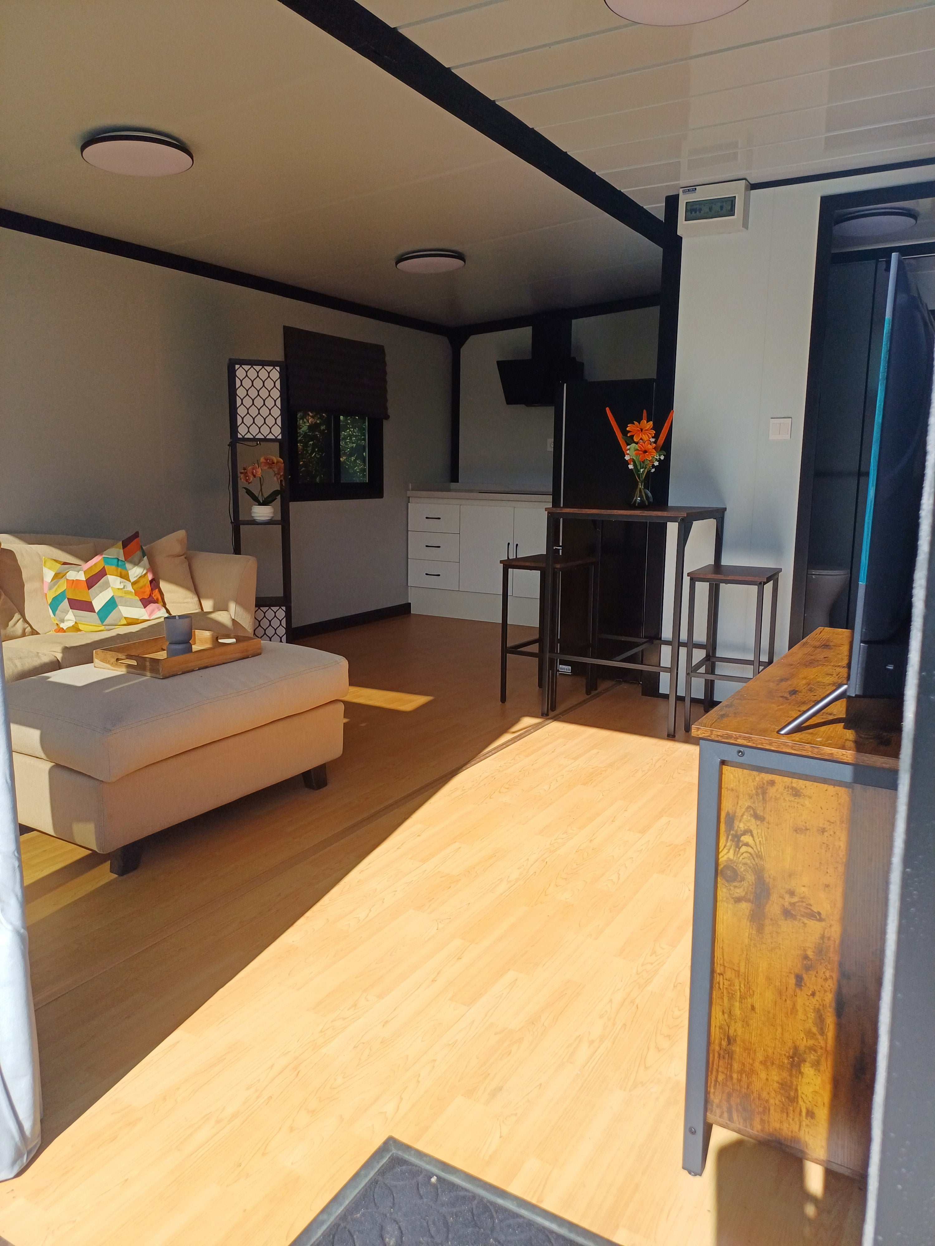 Woning te huur: Oeverwalweg, Almere