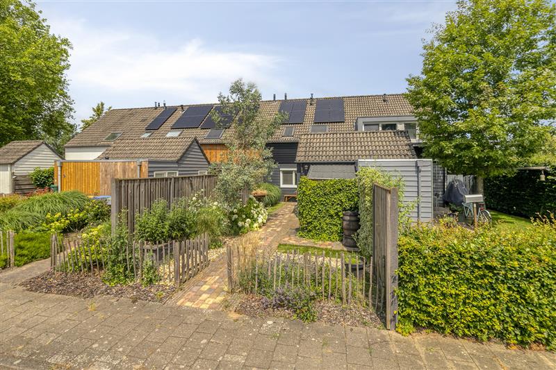 Huis J.W. Dumonstraat 4 in Olst