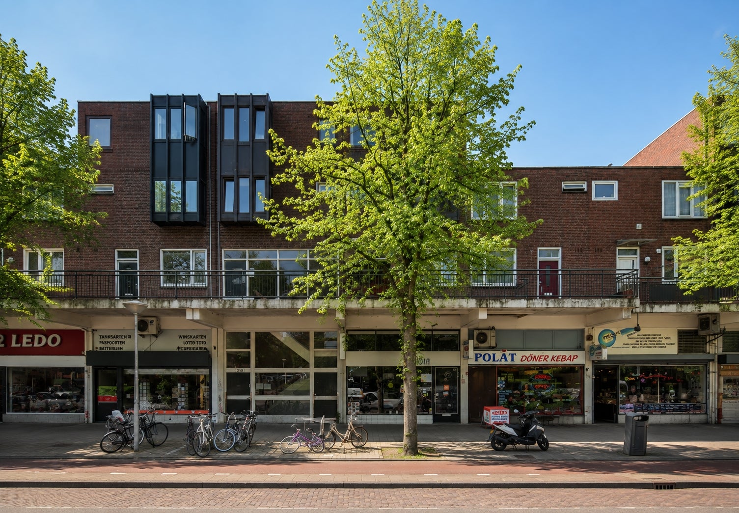 Huis Pieter Calandlaan 33 in Amsterdam