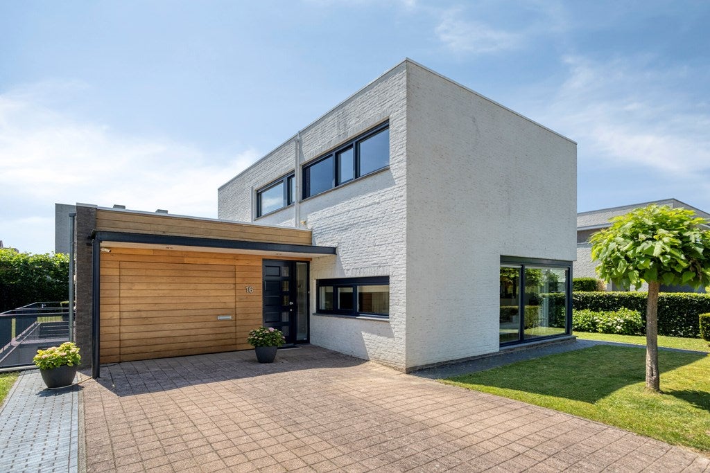 Vrijstaande woning te koop: Savelsbosch 16, Maastricht