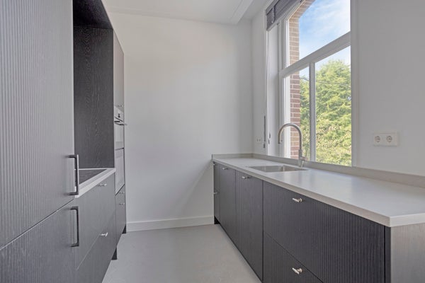 Eerste Helmersstraat 105 2