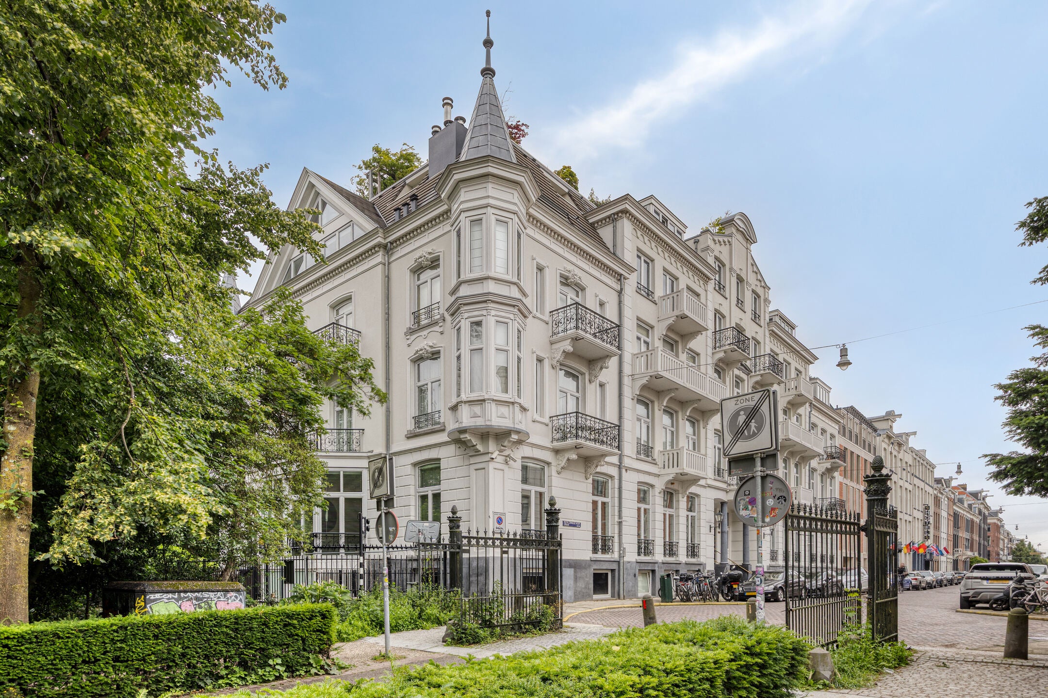 Appartement Pieter Cornelisz. Hooftstraat 206 in Amsterdam