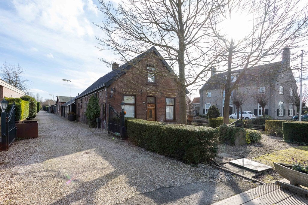 Vrijstaande woning te koop: Uiterweg 343, Aalsmeer