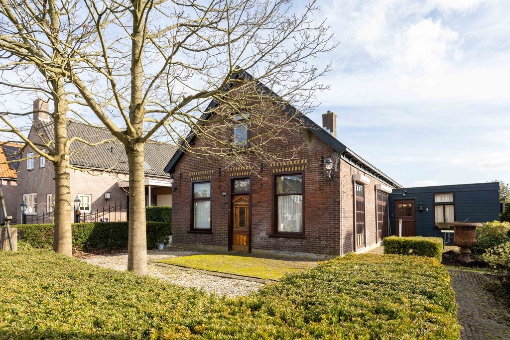 Vrijstaande woning te koop: Uiterweg 343, Aalsmeer