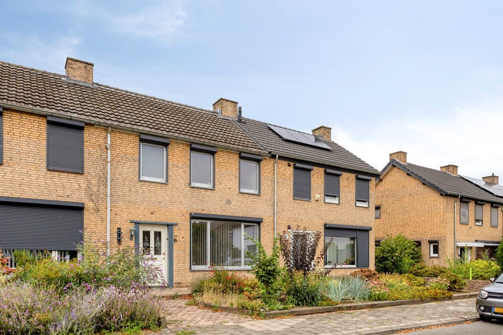 Tussenwoning te koop: Cramer van Brienenstraat 97, Maastricht