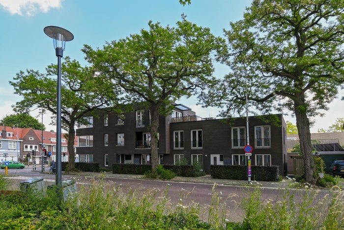 Pieter Zeemanstraat 1 21