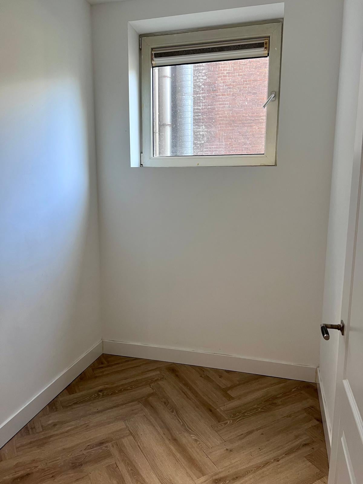Appartement te huur: Mathenesserweg 27A-01, Rotterdam