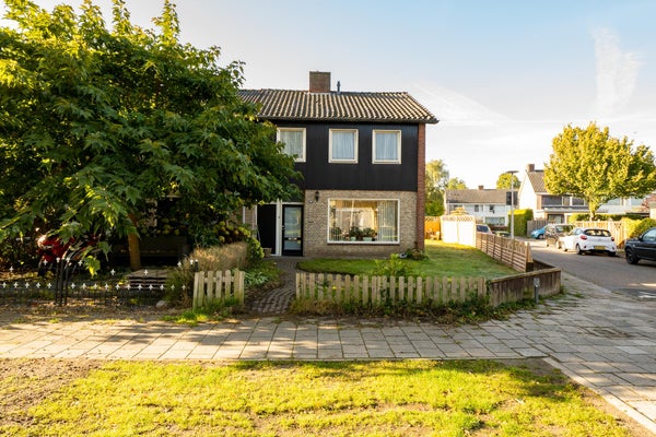 Huis te koop Breemarsweg 617 in Hengelo voor € 247.500