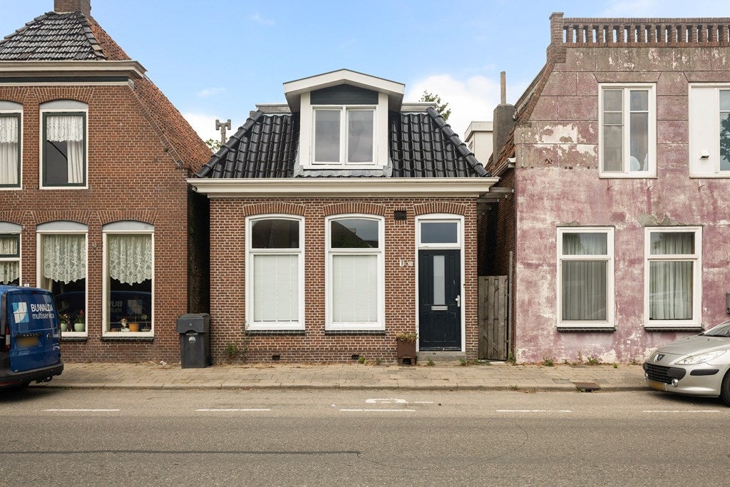 Huis Oosteinde 23 in St.-Jacobiparochie