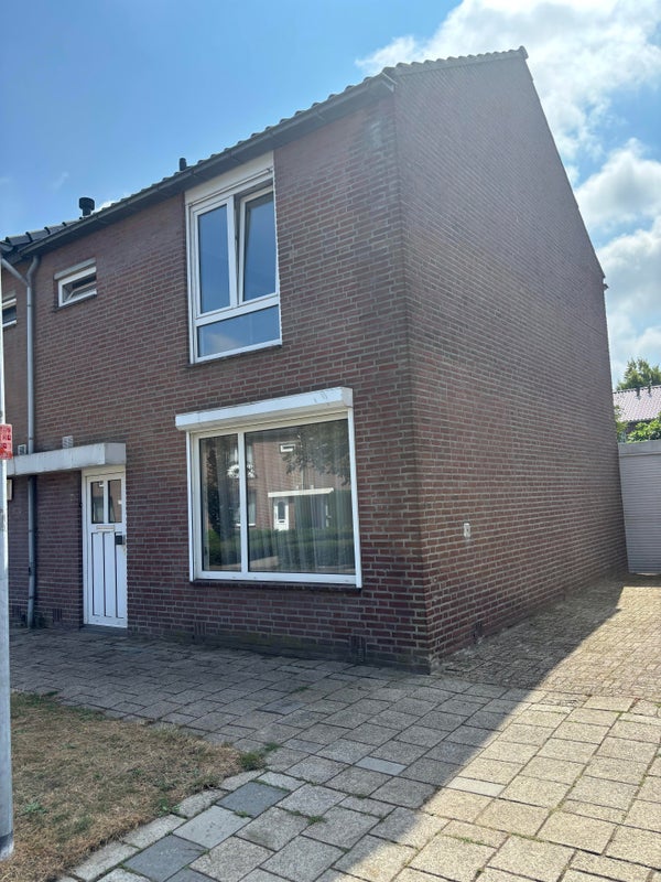 House Albertina Agnesstraat in Weert