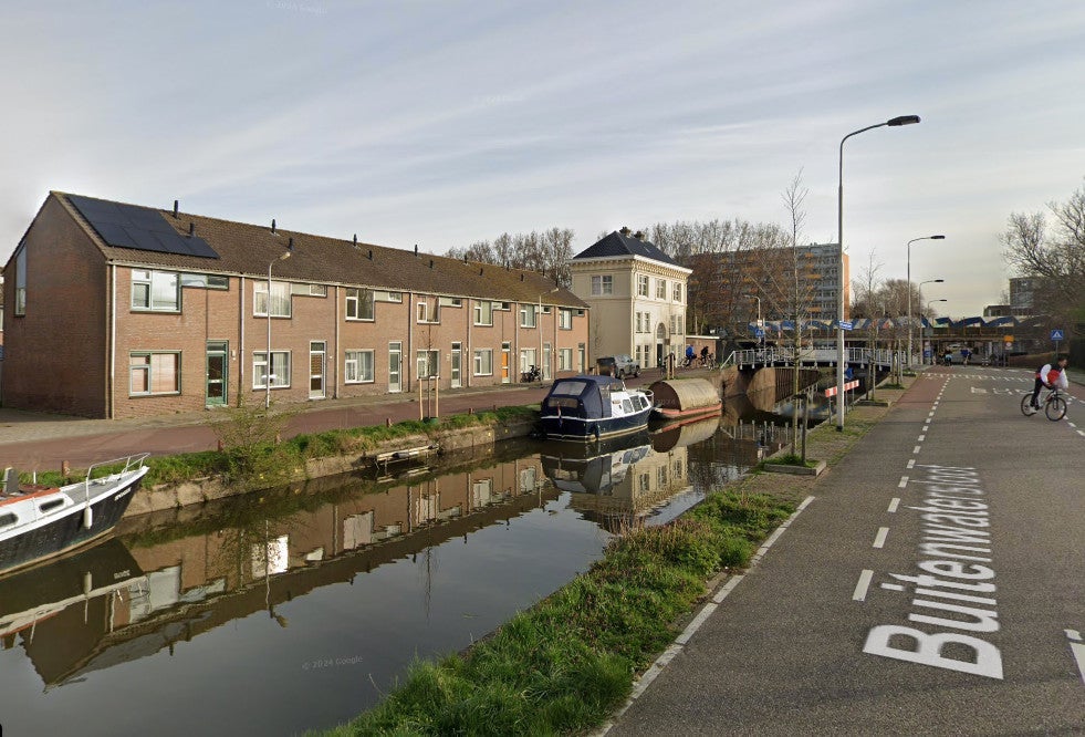Huis Buitenwatersloot in Delft