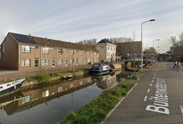Huis Buitenwatersloot in Delft