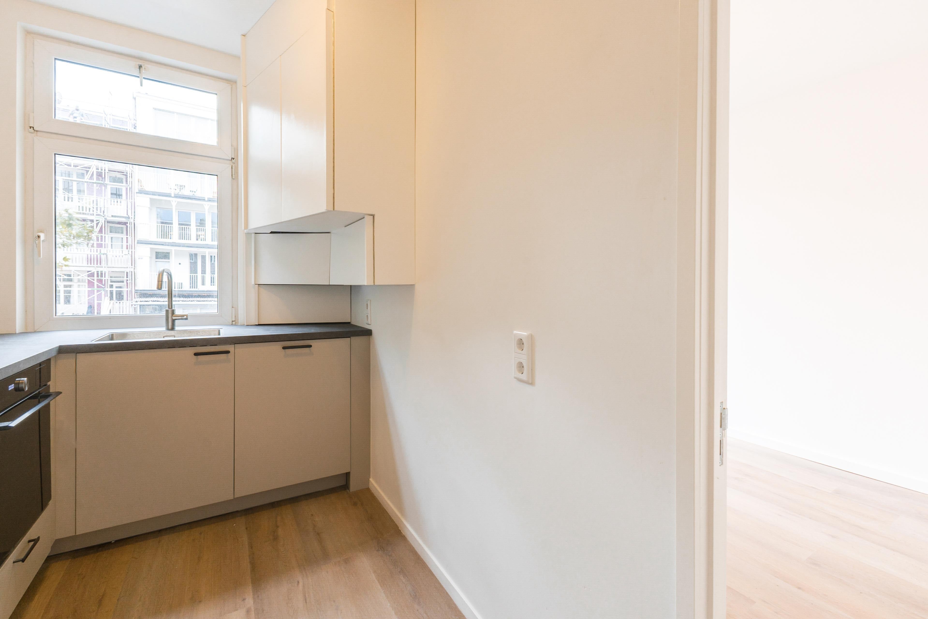 Woning te huur: Ceintuurbaan, Amsterdam