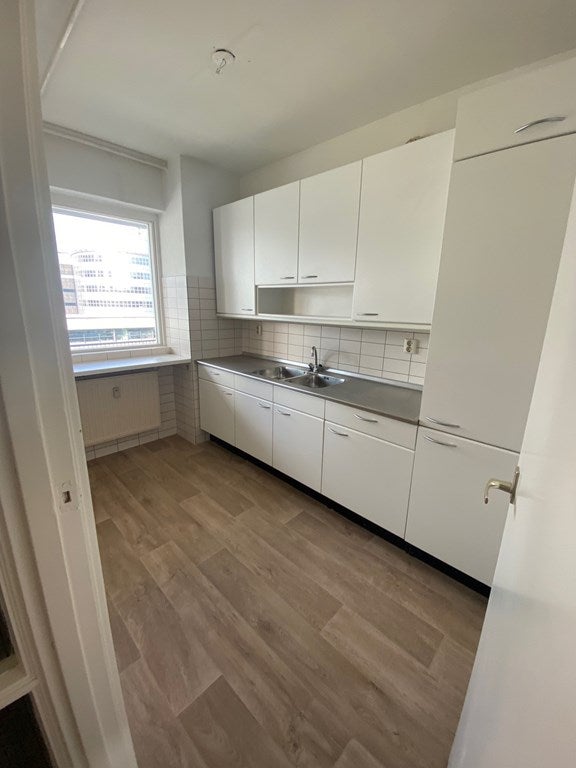 Woning te huur: Kruiskade, Rotterdam