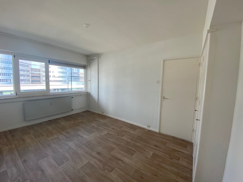 Woning te huur: Kruiskade, Rotterdam