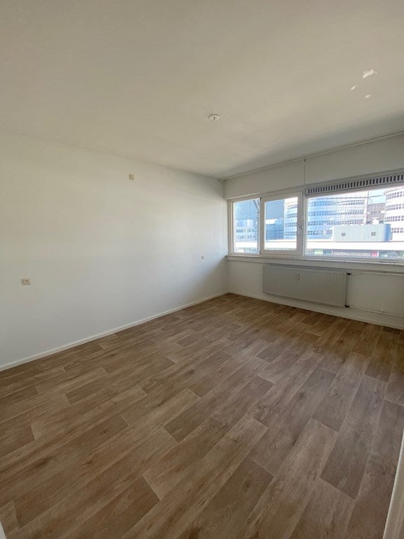 Woning te huur: Kruiskade, Rotterdam