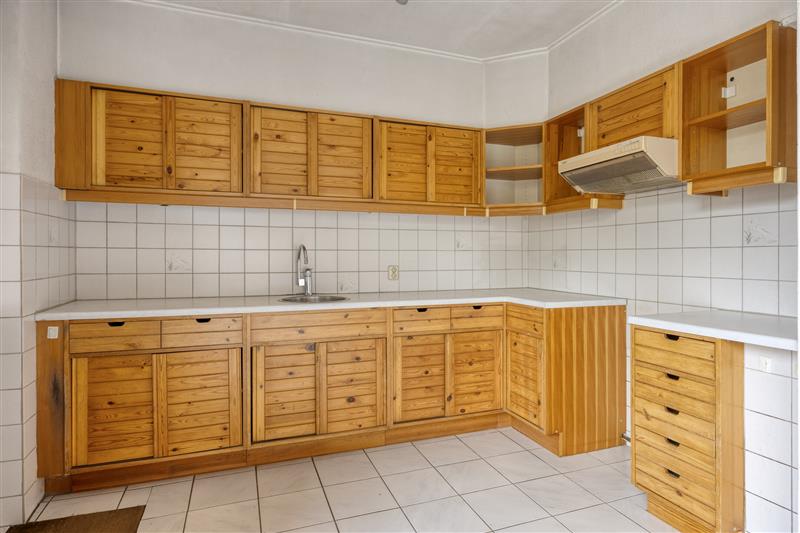 Tussenwoning te koop: Verlaatsweg 28, Rijsenhout