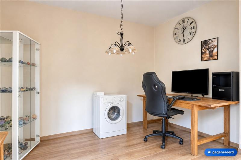 Tussenwoning te koop: Eburonenhof 27, Weert