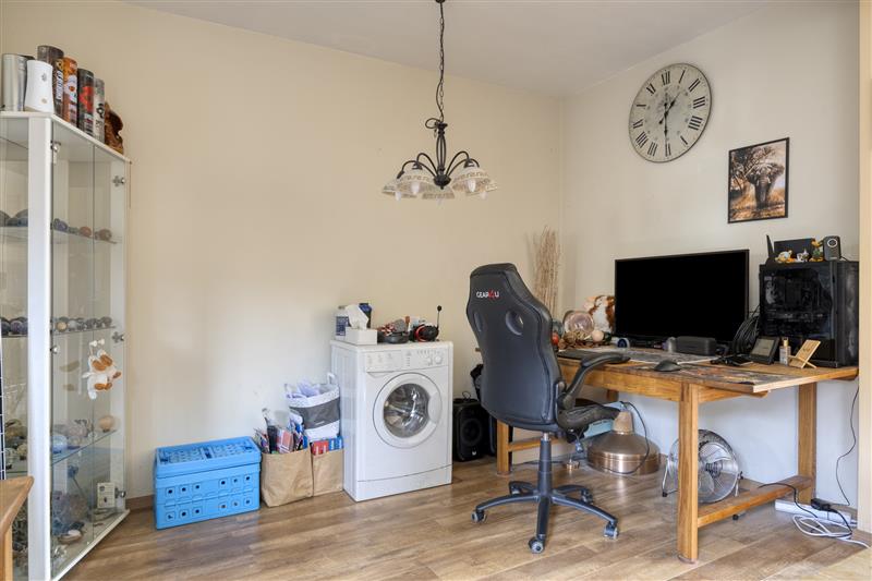 Tussenwoning te koop: Eburonenhof 27, Weert