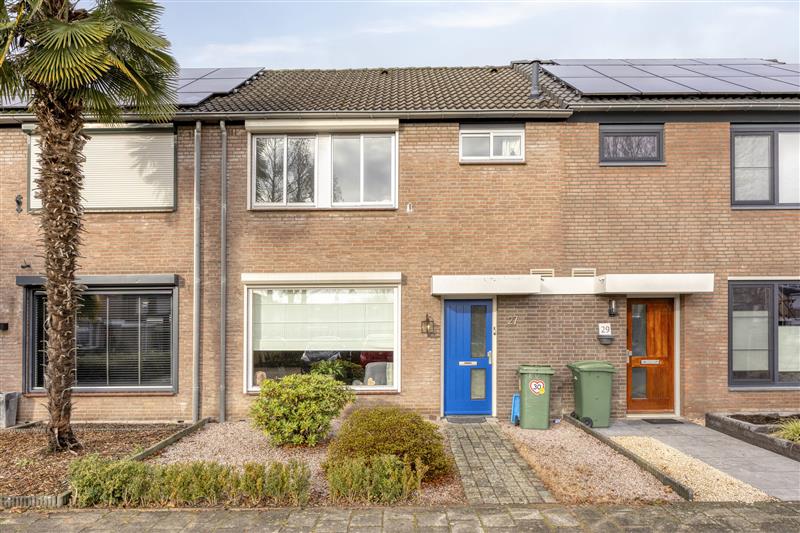 Tussenwoning te koop: Eburonenhof 27, Weert