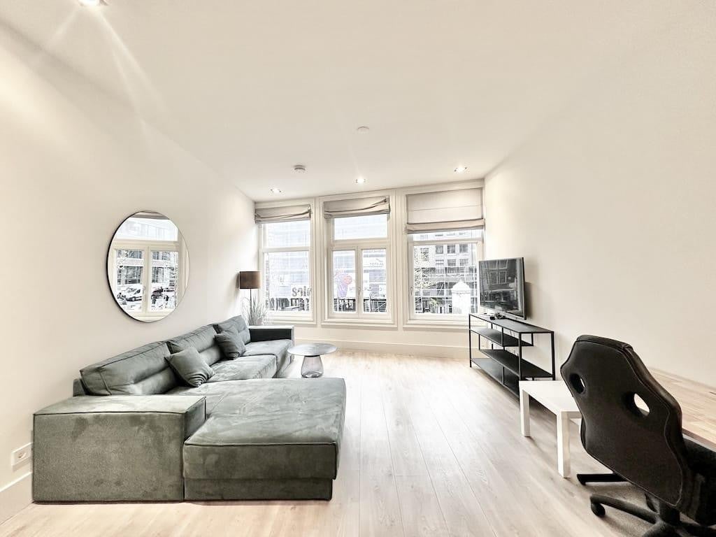 Te huur Appartement Nieuwezijds Voorburgwal in Amsterdam