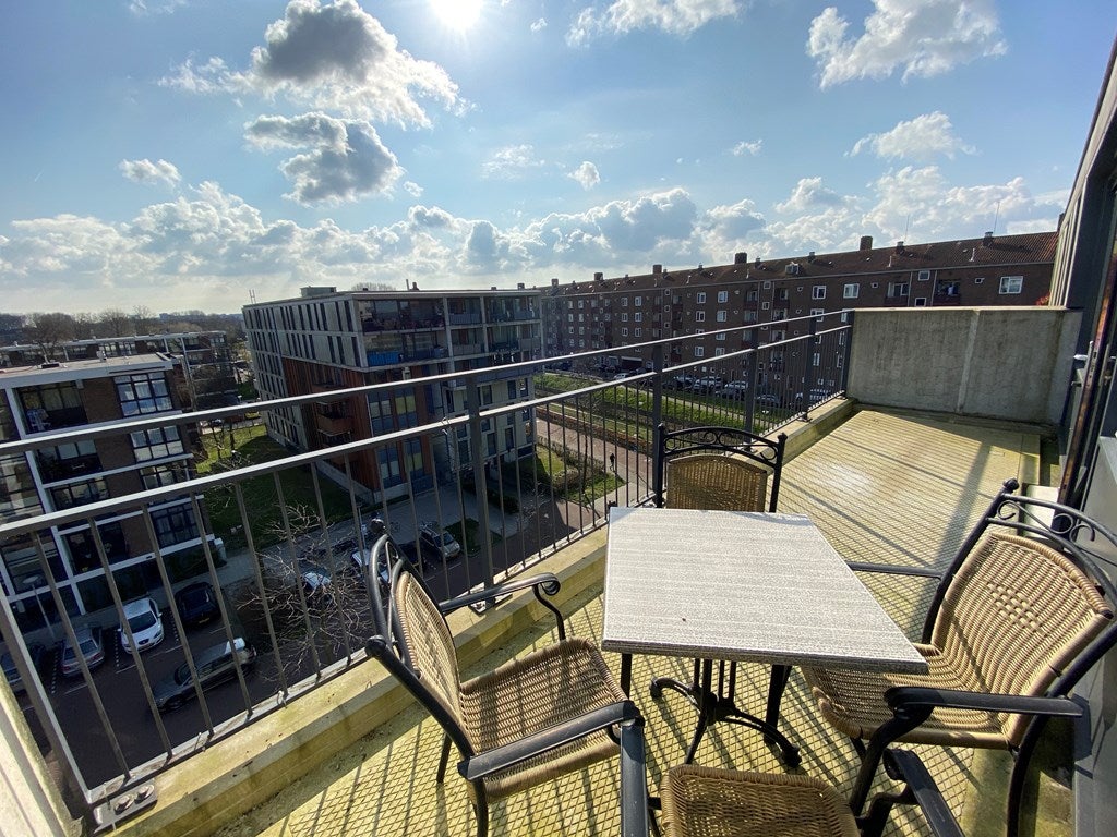 Appartement te huur: Willem Baerdesenstraat 64, Amsterdam