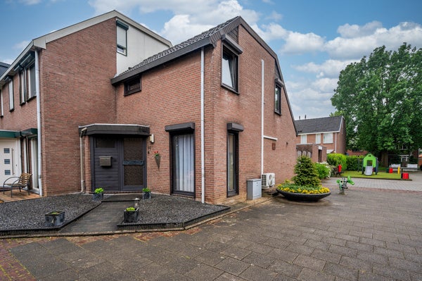Huis Breukenhof 30 in Tegelen