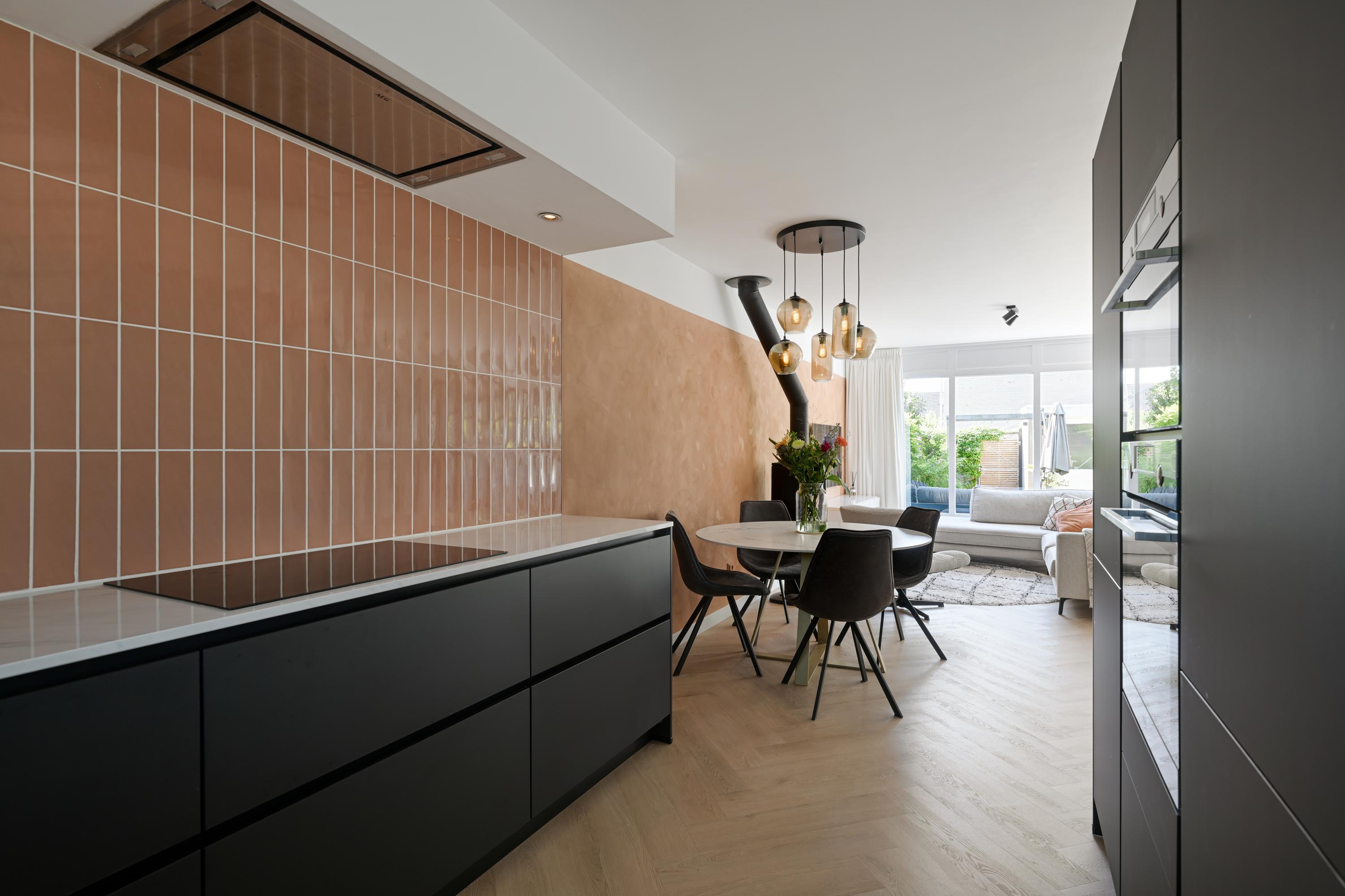 Tussenwoning te koop: Salvador Allendestraat 26, Haarlem