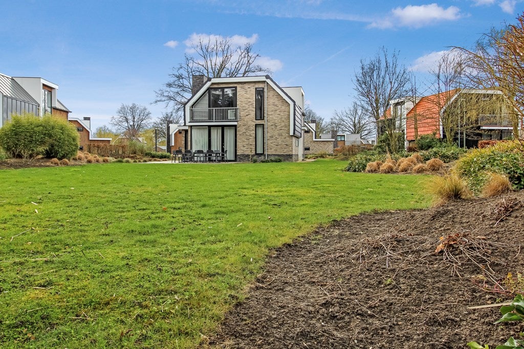 Vrijstaande woning te koop: Spijkweg 15-104, Biddinghuizen