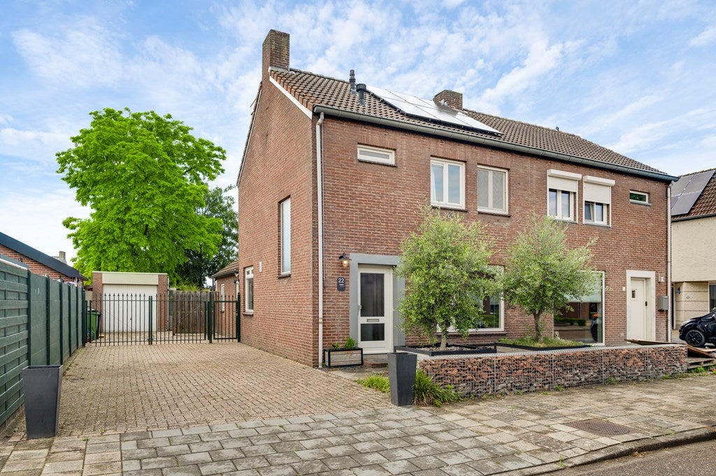 Huis Burg. van Udenstraat 22 in Nederweert