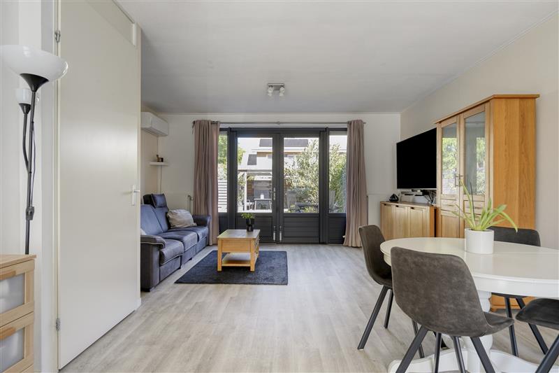 Hoekwoning te koop: Koning Hollewijnstraat 17, Almere