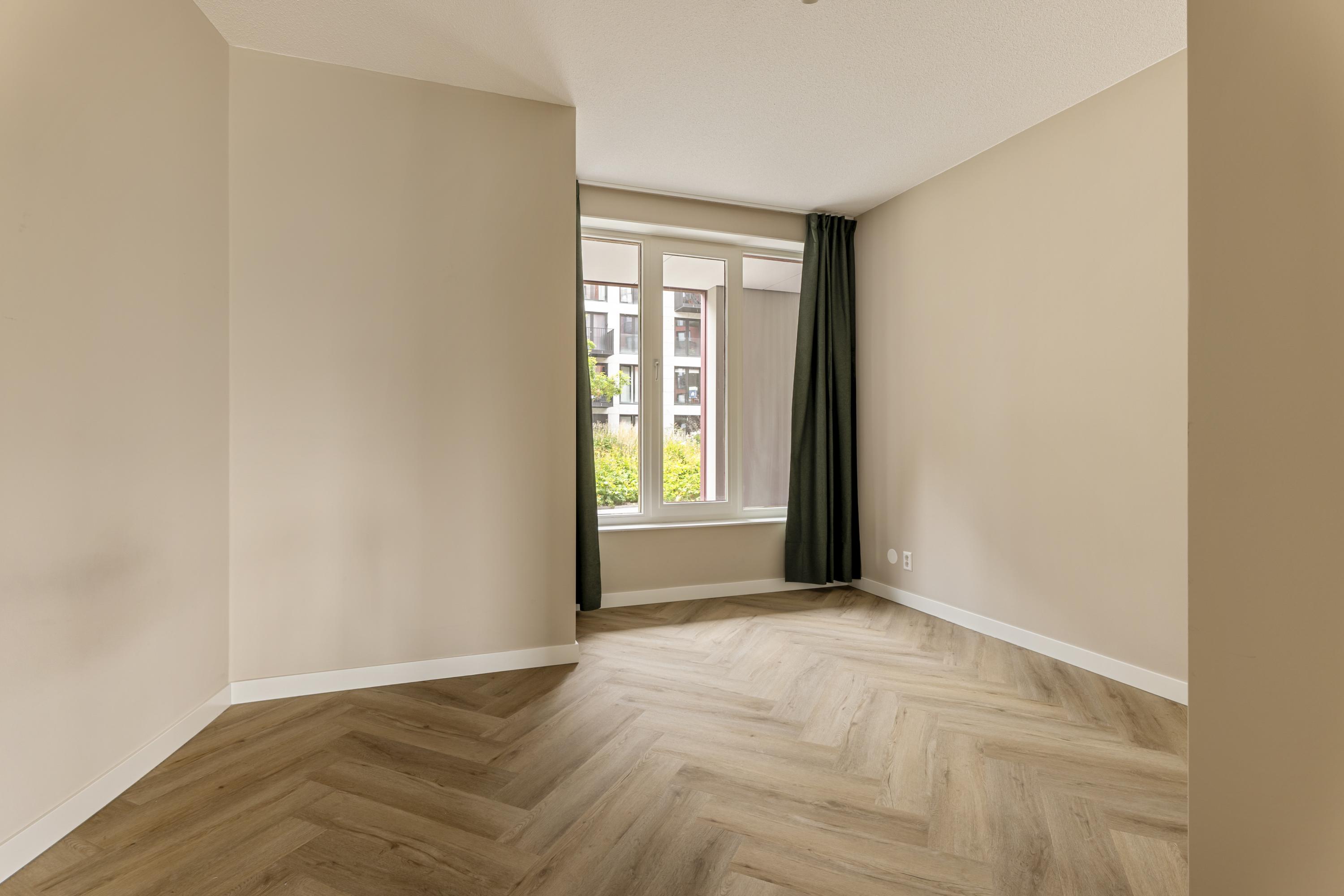 Appartement te huur: Mies Van Der Rohestraat 65, Hoofddorp