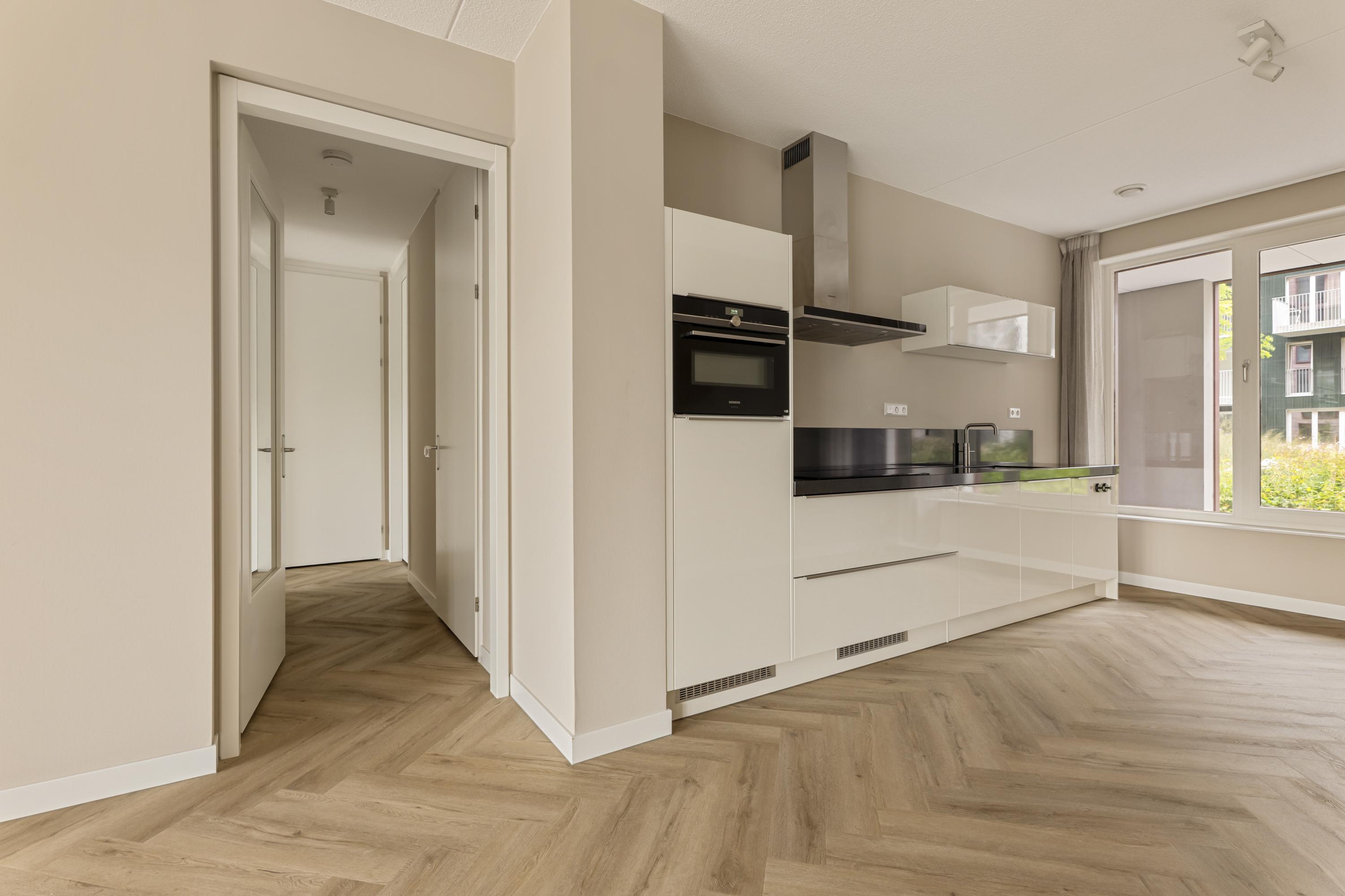 Appartement te huur: Mies Van Der Rohestraat 65, Hoofddorp