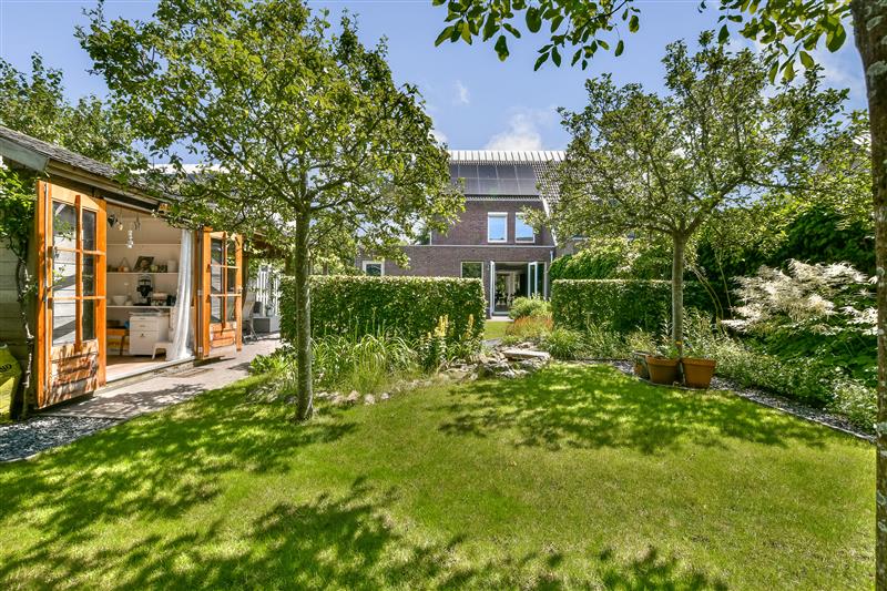 Twee-onder-één-kap te koop: Belvedère 102, Hoofddorp