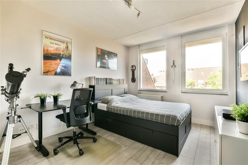 Twee-onder-één-kap te koop: Belvedère 102, Hoofddorp