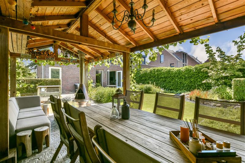 Twee-onder-één-kap te koop: Belvedère 102, Hoofddorp