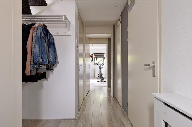 Twee-onder-één-kap te koop: De Landbouw 6, Ursem
