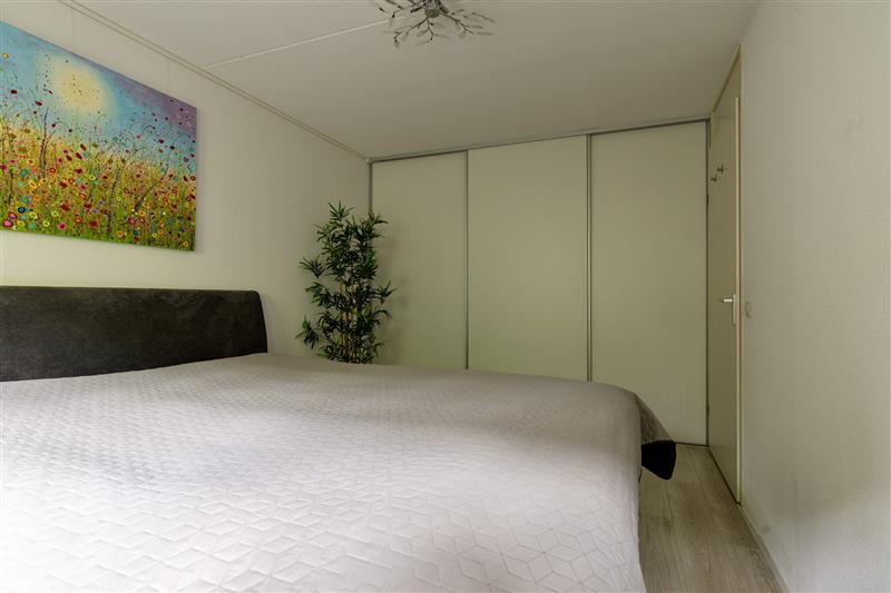 Twee-onder-één-kap te koop: De Landbouw 6, Ursem