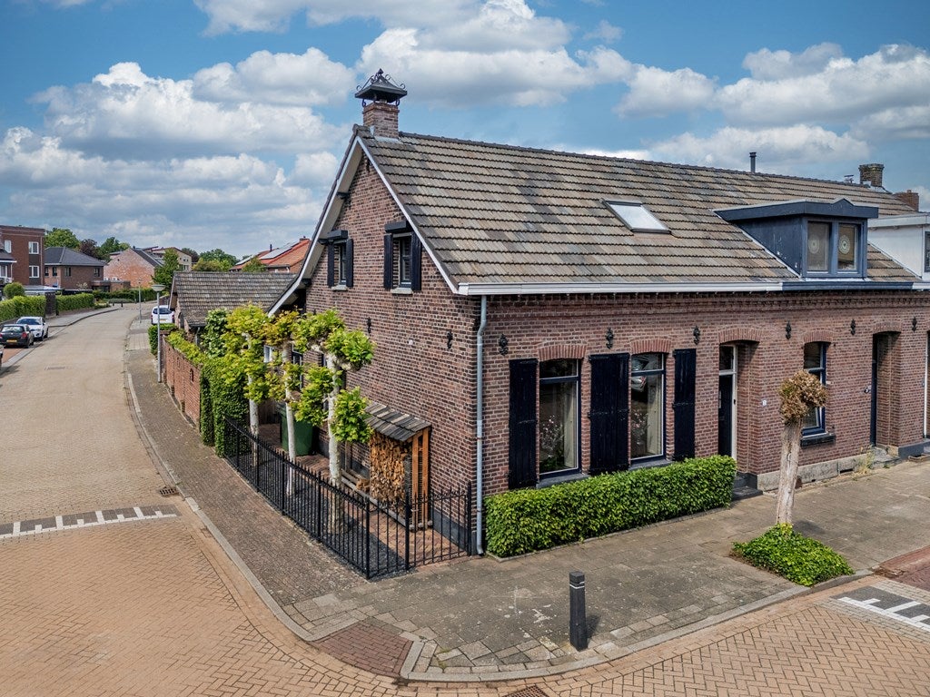 Hoekwoning te koop: Julianastraat 35, Belfeld