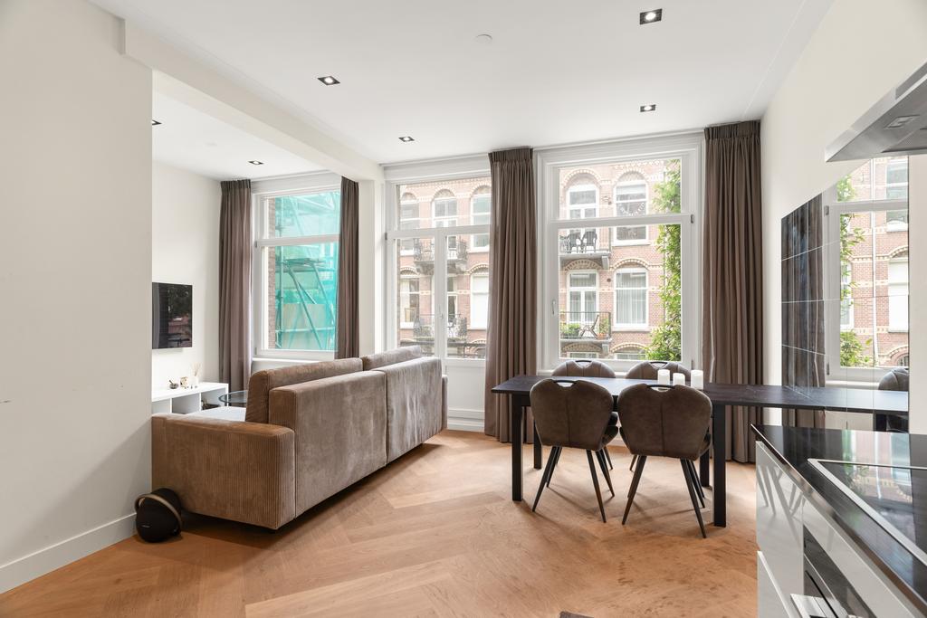 Flat Derde Helmersstraat