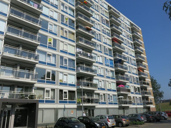 Flat Burgemeester Hazenberglaan in Rotterdam