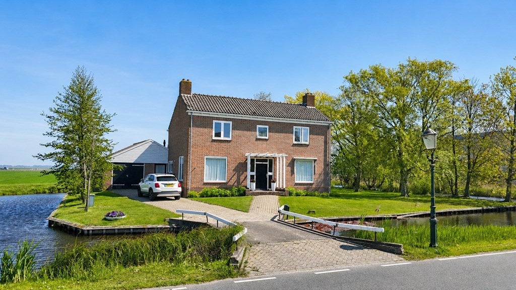 Huis Herenweg 20 in Rijnsaterwoude