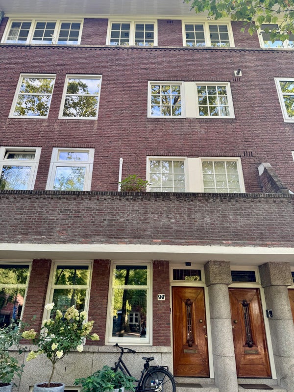 Flat Apollolaan in Amsterdam
