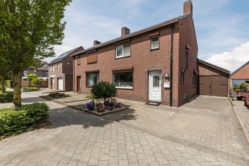 Huis Prinses Beatrixstraat 32 in Echt