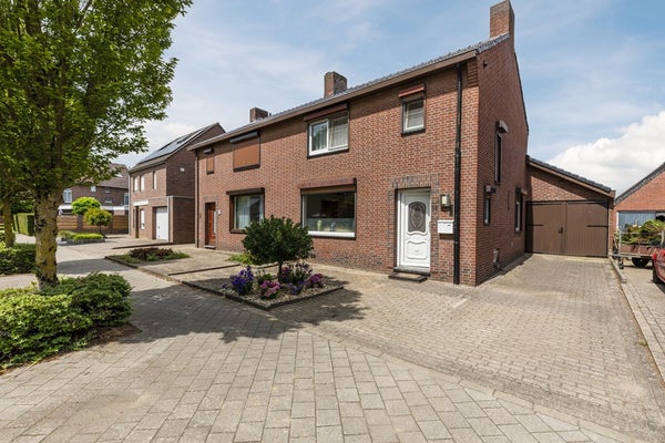 Huis Prinses Beatrixstraat 32 in Echt